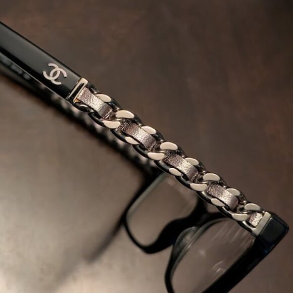 O10 CHANEL Eyeglasses w/ Black Quilted Case & Cleaning Cloth - Picture 12 of 13